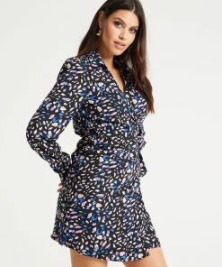 Liquorish Painterly Print Mini Wrap Dress in Black & Multi Colour -Liquorish Sales Store 81c77124142a4e3696375260354c9abb scaled