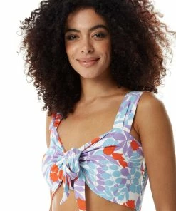 Liquorish Tie Front Floral Print Crop Top in Blue and Red - Blue & Red -Liquorish Sales Store 8468a52b4c7f45ccb1466c61bcf545d8 scaled