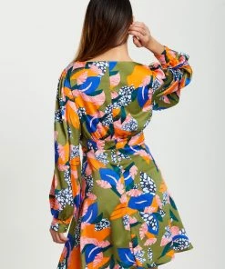 Liquorish Abstract Leaf Print Mini Dress in Olive - Multicolour 12 Liquorish Abstract Leaf Print Mini Dress in Olive - Multicolour -Liquorish Sales Store 8563c00e166647b191bbc6c77dff7d6c scaled