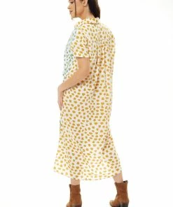 Liquorish Animal Print Oversized Shirt Dress with Yellow Collar - Multicolour -Liquorish Sales Store 85c9d415a707482aaeda25d20beadb32 scaled