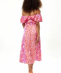 Liquorish Belted Midi Dress with Off Shoulder Sleeves in Pink Animal Print -Liquorish Sales Store 93ab4de4bfa74eb6bce37da2b0de278d scaled