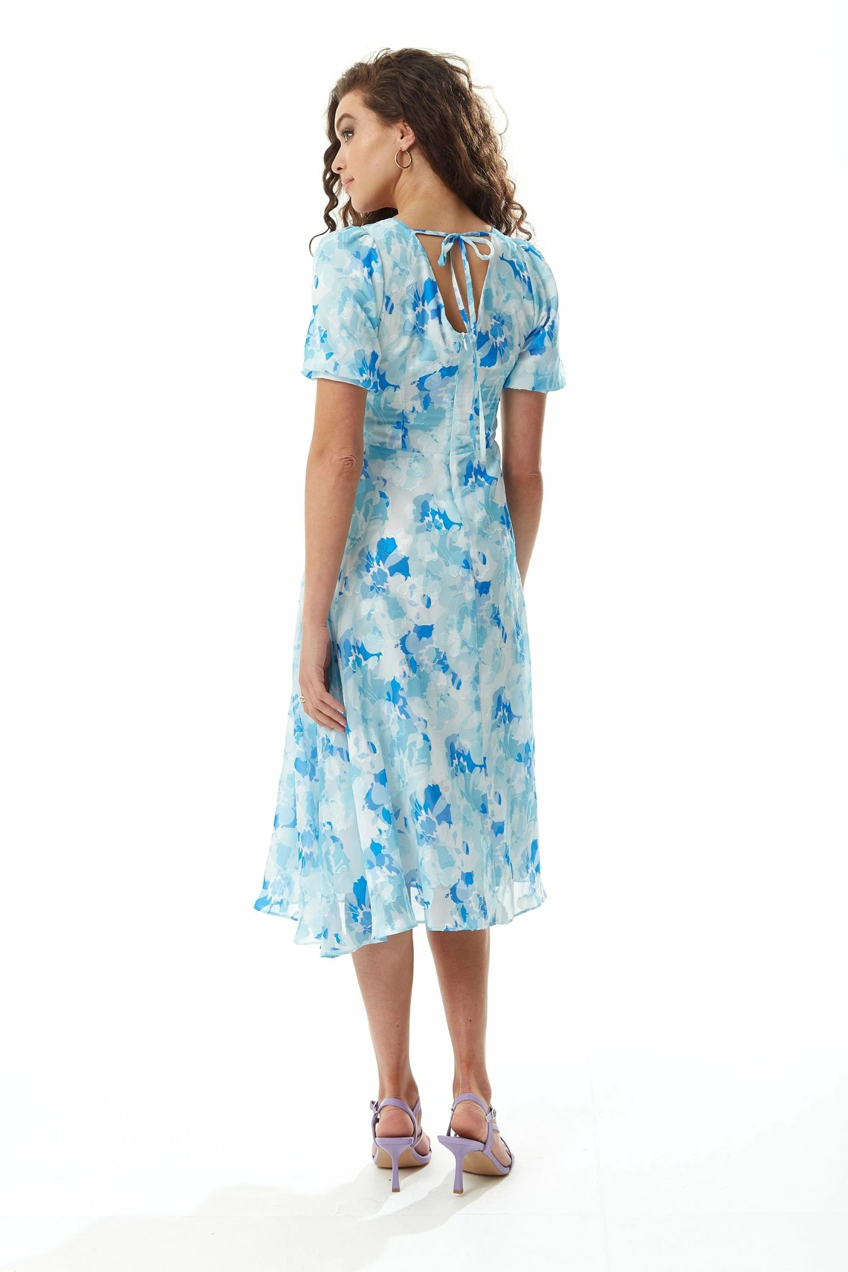 Liquorish Blue Floral Midi Dress with Short Sleeves 6 Liquorish Blue Floral Midi Dress with Short Sleeves - Image 4