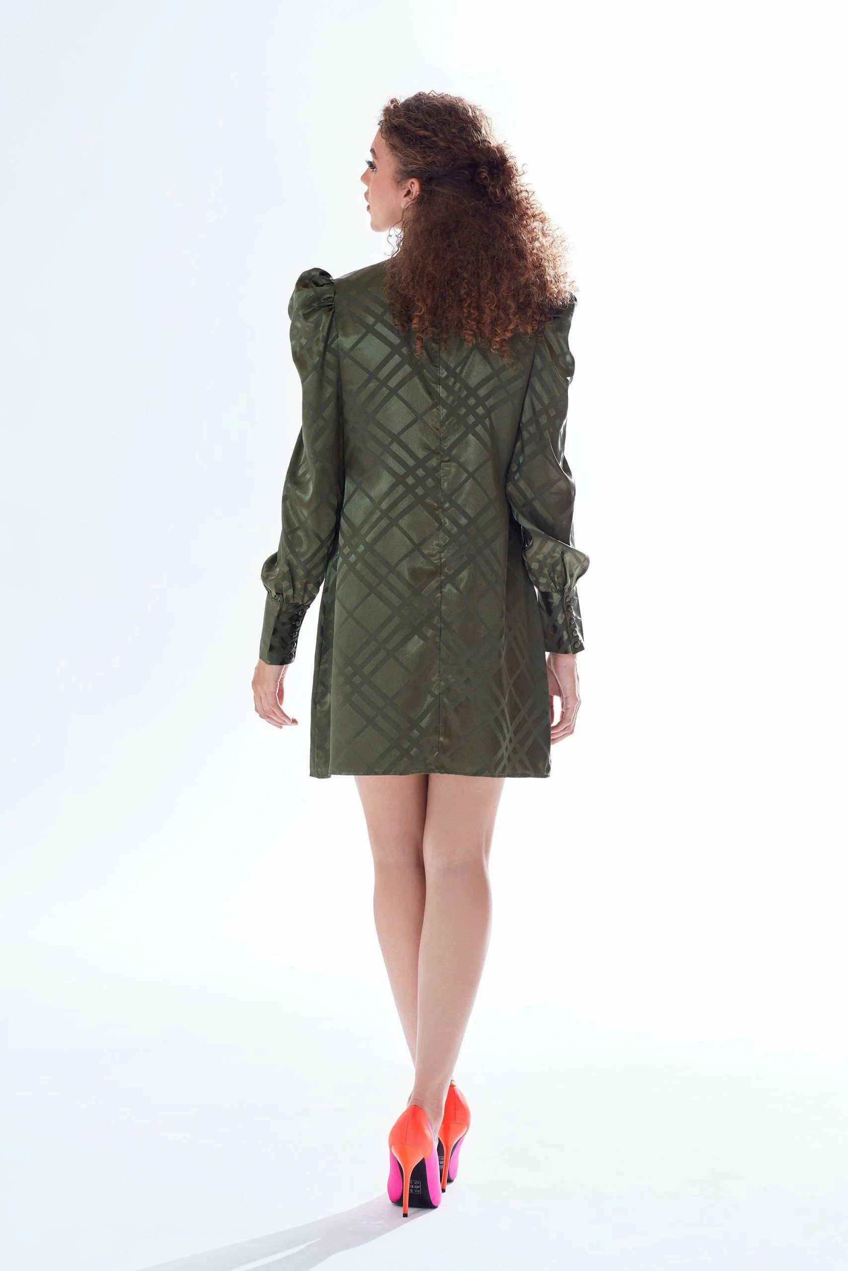 Liquorish check jacquard mini dress with high neck & puff sleeve detail in khaki 5 Liquorish check jacquard mini dress with high neck & puff sleeve detail in khaki - Image 3