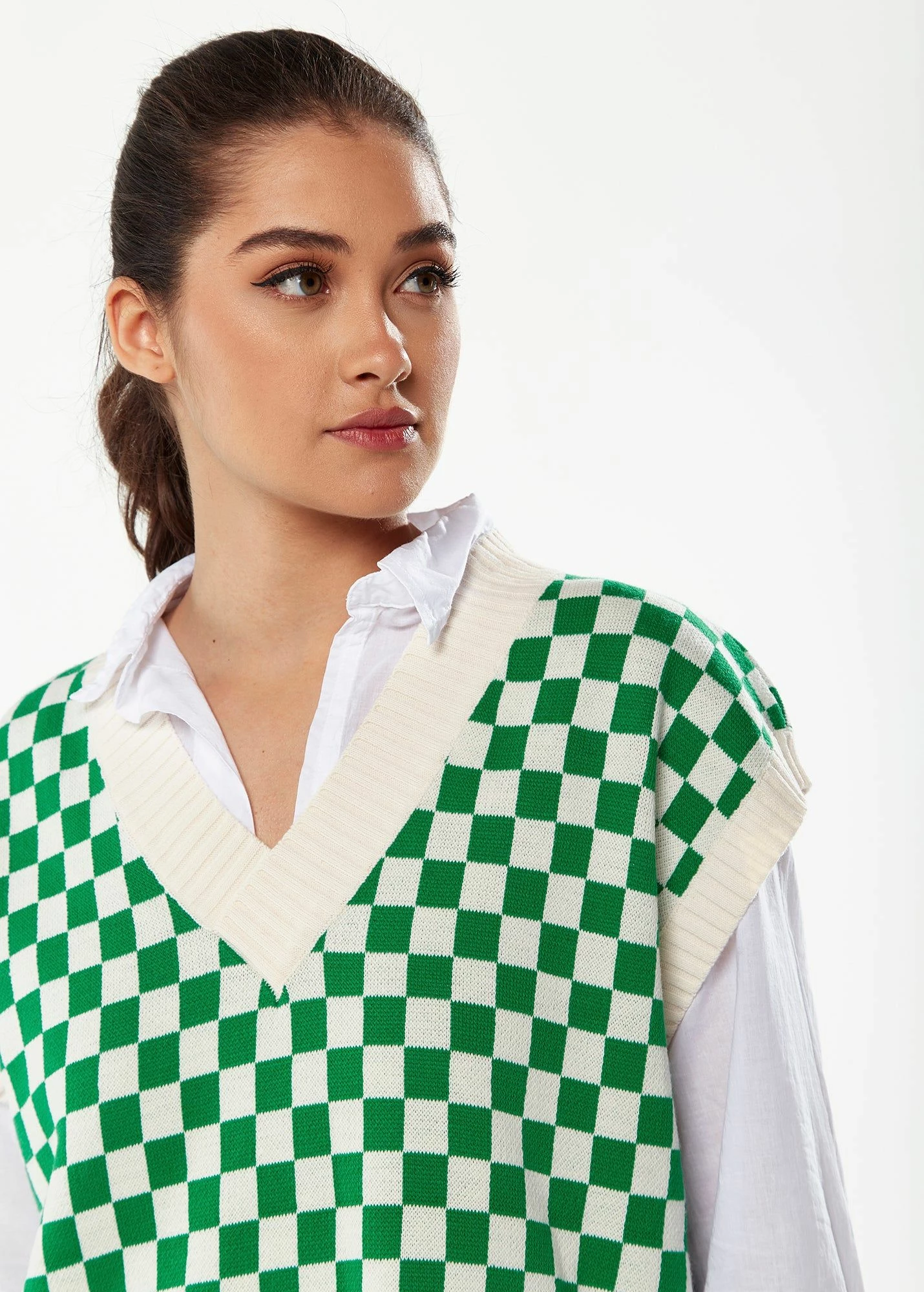 Liquorish Chequered Knitted Vest in Green and Cream 7 Liquorish Chequered Knitted Vest in Green and Cream - Image 5