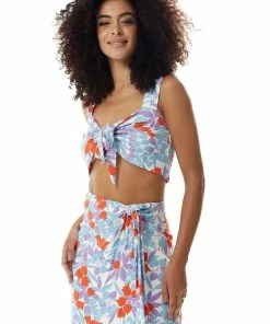 Liquorish Tie Front Floral Print Crop Top in Blue and Red - Blue & Red