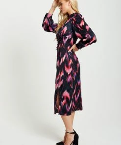 Liquorish Abstract Ikat Print Midi Lace up dress in Black and Pink 9 Liquorish Abstract Ikat Print Midi Lace up dress in Black and Pink -Liquorish Sales Store ac873ea404684787b7878aaa2543f093 scaled