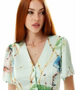 Liquorish Bird Print Jumpsuit in Mint Green -Liquorish Sales Store af8ed31fff6d41aeba69f3dfb70c6dd2 scaled