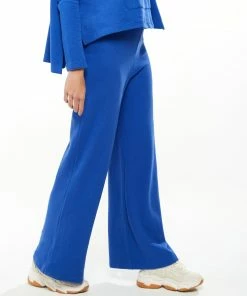 Liquorish Wide-leg Tracksuit Pant in Blue -Liquorish Sales Store b72f2b67d9c54ef997bde48802158150 scaled