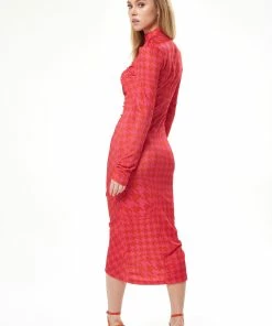 Liquorish Distorted Houndstooth Print Midi Dress with High Neck & Ruching Detail - Pink 9 Liquorish Distorted Houndstooth Print Midi Dress with High Neck & Ruching Detail - Pink -Liquorish Sales Store c81b1c41456141d2868a919e61d4af6f scaled