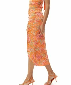 Liquorish Midi Skirt with Gathering and Buttons on front in Orange Print -Liquorish Sales Store d1d32fda4a6745b99a5460468384d3e5 scaled