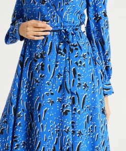 Liquorish Painterly Floral Print Midi Dress in Blue 13 Liquorish Painterly Floral Print Midi Dress in Blue -Liquorish Sales Store de04129d97ed492686bcb427ffe1e981 scaled