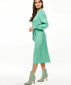 Liquorish 70s Style Jacquard Dress in Mint with Slit -Liquorish Sales Store e49704888e1d444e8ed5a28612176a99