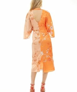Liquorish Kimono Midi Dress with Open Back in Orange Oriental Print -Liquorish Sales Store ec886e91955049daba15c4083c8488a1 scaled