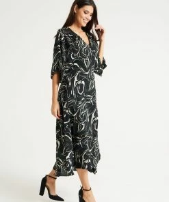 Liquorish Scribble Print Maxi Wrap Dress with Kimono Sleeves in Black 11 Liquorish Scribble Print Maxi Wrap Dress with Kimono Sleeves in Black -Liquorish Sales Store f794ea52725f4738b0256247af426b79 scaled