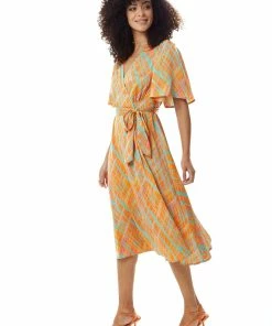 Liquorish Midi Wrap Dress in Orange Scribble Print -Liquorish Sales Store fd729da0645d4220b2eb8a318381ec6e scaled